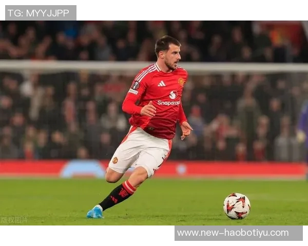 芒特滑跪庆祝曼联逆转胜利穿云箭助攻成关键时刻英雄