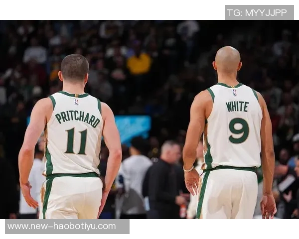 普理查德三分球如雨下砍下30分4篮板2助攻展现惊人实力