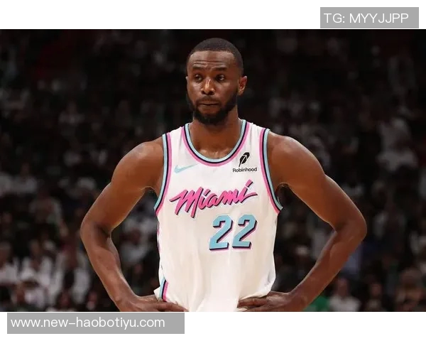 维金斯盛赞鲍威尔为今夏最佳引援称其为顶尖领袖展现非凡实力